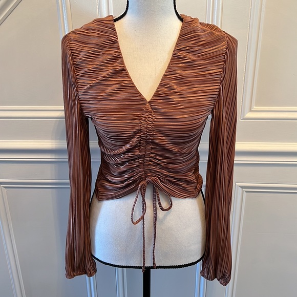 idem ditto Tops - Idem Ditto- Long Sleeve Crop Top With Pull Tie